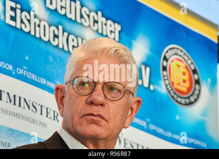 München, Deutschland. 19 Dez, 2018. Franz Reindl, DEB-Präsident in halber Größe, Porträt, München, Deutschland, 20. Dezember 2018, Saison 2018/2019, Kredit: Peter Schatz/Alamy leben Nachrichten Stockfoto