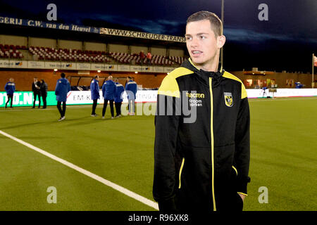 WERKENDAM, Niederlande, 20.12.2018, Fußball, Saison 2018 / 2019, Niederländische TOTO KNVB Beker, Sportpark De Zwaaier, Kozakken Boys - Vitesse, Thomas Buitink vor dem Spiel. Stockfoto