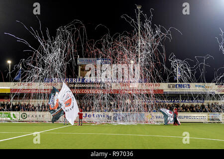 WERKENDAM, Niederlande, 20.12.2018, Fußball, Saison 2018 / 2019, Niederländische TOTO KNVB Beker, Sportpark De Zwaaier, Unterstützer Kozakken Boys während des Spiels Kozakken Boys-Vitesse Stockfoto