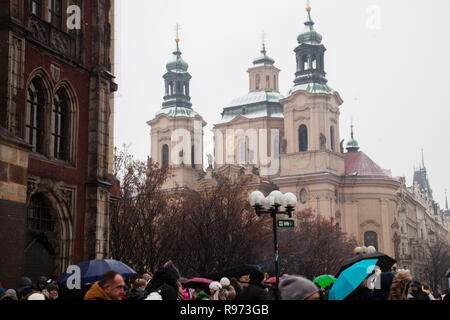 Prag, Tschechische Republik, 20 Dezember, 2018 Weihnachtsmarkt in Prag Credit: Lidia Mukhamadeeva/Alamy leben Nachrichten Stockfoto