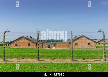 Zaun Wohngebäude in Konzentrationslager Auschwitz-Birkenau durch die Nazis während des Zweiten Weltkriegs verwendet, Polen Stockfoto