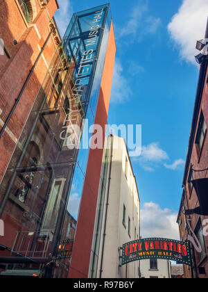 Stadt Sorten restauriertes Gebäude aus dem 19. Jahrhundert Music Hall auf der Swan Street in Leeds West Yorkshire England Stockfoto