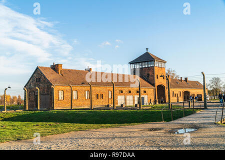 Haupteingang Gebäude von Auschwitz Birkenau Konzentrationslager, das Museum heute, Polen Stockfoto