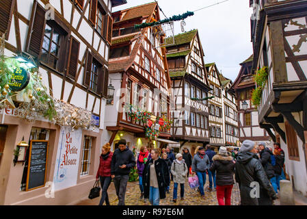 Weihnachten Dekoration der Gebäude in Straßburg, der Hauptstadt de Noel in Frankreich Stockfoto