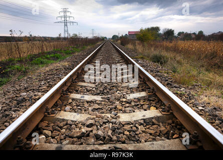 Eine Bahnstrecke von Unten Stockfoto