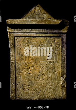 Hori (Rechteck stehen, Gesims; Pyramidion) stèle-Stele, Kalkstein 145 x 95 x 19 cm, 380 kg Neue Empire; 19. Dynastie Ca. 1250-1200 v. Chr.. Ägypten, Ägyptische. Stockfoto