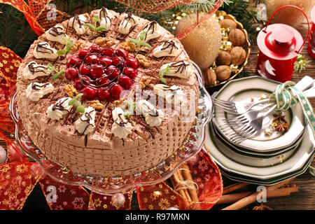 Christmas Cake Mutter Schokolade mit Kirschen Stockfoto