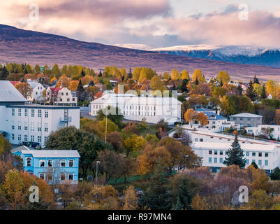 Akureyri im Norden Islands, im Herbst Stockfoto