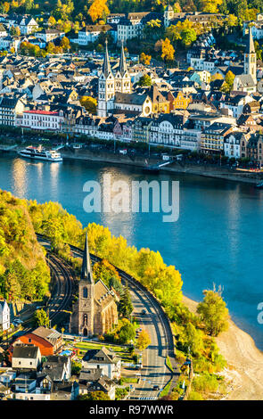 Luftaufnahme von Filsen und Boppard Städte mit dem Rhein in Deutschland Stockfoto