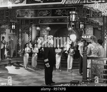 Original Film Titel: FÄHRE NACH HONGKONG. Englischer Titel: FÄHRE NACH HONGKONG. Jahr: 1959. Regie: LEWIS GILBERT. Stars: Orson Welles. Credit: Rang/Album Stockfoto