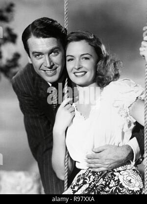 Original Film Titel: ES IST EIN WUNDERVOLLES LEBEN. Englischer Titel: ES IST EIN WUNDERVOLLES LEBEN. Jahr: 1946. Regie: Frank Capra. Stars: James Stewart, Donna Reed. Credit: RKO/Album Stockfoto