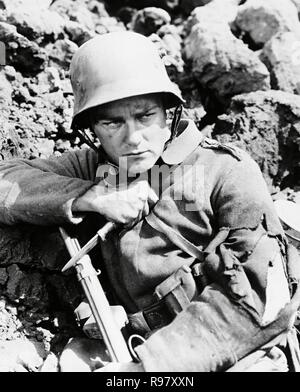 Original Film Titel: alles ruhig an der Westfront. Englischer Titel: alles ruhig an der Westfront. Jahr: 1930. Regie: Lewis Milestone. Stars: Lew Ayres. Quelle: UNIVERSAL PICTURES/Album Stockfoto