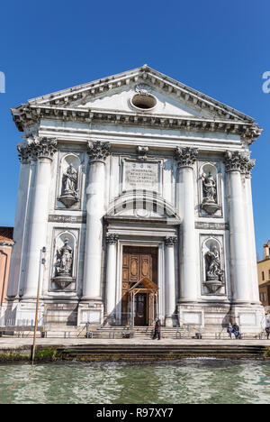 Venedig, Italien, 22. März 2018: Santa Maria del Rosario (Santa Maria des Rosenkranzes, I Gesuati) dominikanische Kirche im Sestiere Dorsoduro, auf der Giude Stockfoto