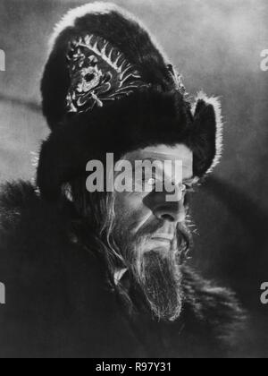 Original Film Titel: IVAN GROZNYJ I. Englischer Titel: IWAN DER SCHRECKLICHE, Teil 1. Jahr: 1944. Regie: Sergej M. EISENSTEIN. Stars: NIKOLAI CHERKASOV. Credit: ALMA ATA/Album Stockfoto