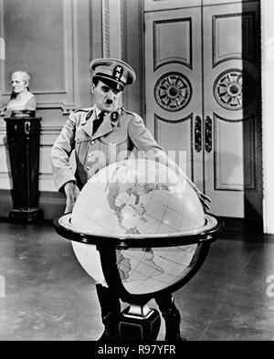 Original Film Titel: Der große Diktator. Englischer Titel: Der große Diktator. Jahr: 1940. Regisseur: Charlie Chaplin. Stars: ADOLF HITLER, Charlie Chaplin. Quelle: UNITED ARTISTS/Album Stockfoto