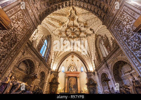 Toledo, Spanien - 16. Dezember 2018: das Innere der Kathedrale von Toledo in der historischen, mittelalterlichen Stadt Toledo, Spanien Stockfoto