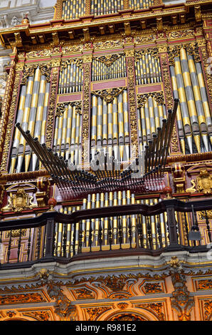 Brief Seite Orgel in der Kathedrale von Cordoba Stockfoto