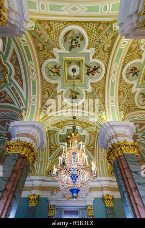 Innenraum der Heiligen Peter und Paul Kathedrale in Peter und Paul Festung auf Hare Island, St. Petersburg, Russland. Ruhestätte der Könige. Stockfoto