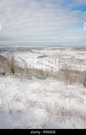 Schwere Schnee über das Loch der Horcum, einem natürlichen Depression, in der North York Moors im Winter in der Nähe von Goathland, Yorkshire, Großbritannien. Stockfoto