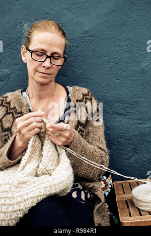 Hand Stricken eine traditionelle isländische wolle Lopapeysa Pullover Stockfoto