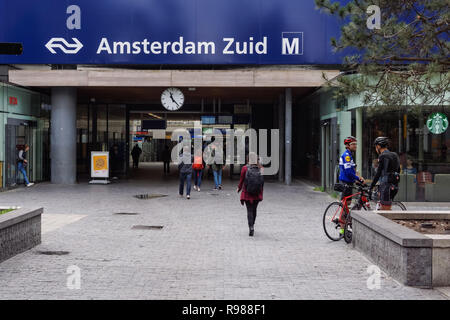 Amsterdam Zuid Station in Amsterdam, Niederlande Stockfoto