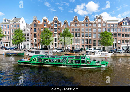 Touristische Bootsfahrt auf der Prinsengracht in Amsterdam, Niederlande Stockfoto