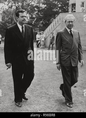 Original Film Titel: ANNA KARENINA. Englischer Titel: ANNA KARENINA. Jahr: 1948. Regie: JULIEN DUVIVIER. Stars: Alexander Korda; Orson Welles. Credit: LONDON FILME/Album Stockfoto