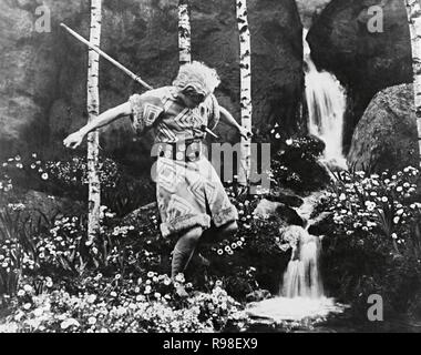 Original Film Titel: Die Nibelungen: Siegfried. Englischer Titel: Die Nibelungen: Siegfried. Jahr: 1924. Regie: Fritz Lang. Stars: PAUL RICHTER. Credit: DECLA BIOSKOP-/Album Stockfoto