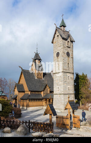 Norwegische Tempel Wang in Karpacz, Polen. Es wurde im 12. Jahrhundert in Norwegen gebaut. Stockfoto