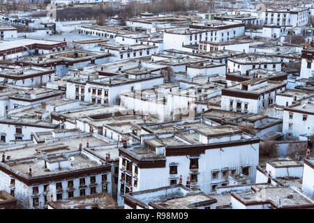 Shigatse, autonomen Region Tibet, China: Cluster von Häusern der Mönche von Tashi Lhunpo Kloster, dem traditionellen Sitz des Panchen Lama gegründet Stockfoto