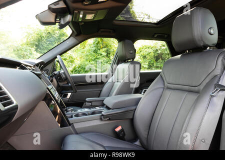 Hongkong, China Aug 1, 2018: Landrover Discovery 2018 Innenraum 1. August 2018 in Hongkong. Stockfoto