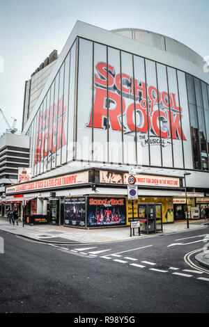 Schule des Rock, das Musical in der Gillian Lynne Theater, Drury Lane, London, Großbritannien Stockfoto