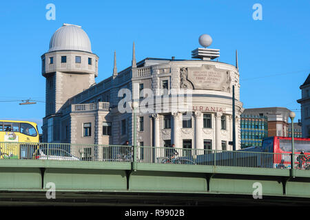 Urania Sternwarte Wien, im Jahre 1910 entworfen von Art nouveau Architekten Max Fabiani, der Urania Gebäude in Wien noch funktioniert wie ein Observatorium. Stockfoto