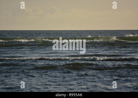 Blackrock Sands Wellen Stockfoto