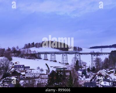 Triebwagen im Erzgebirge Stockfoto