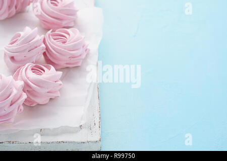 Eibisch oder Zephyr zum Dessert. Valentinstag Konzept. Stockfoto