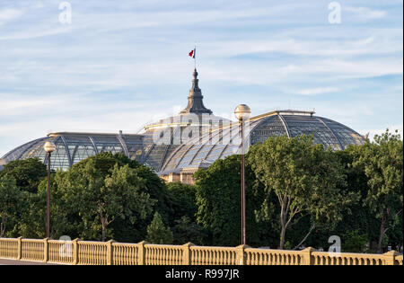 Großer Palast in Paris, Frankreich. Stockfoto