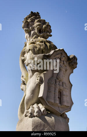 LONDON, UK, 11. Mai 2018. Statuen außerhalb der Hampton Court Palace. London, UK, 11. Mai 2018 Stockfoto