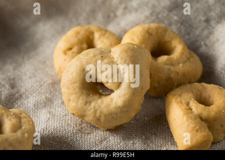 Olivenöl Itlian Taralli Cracker Kekse bereit zu Essen Stockfoto