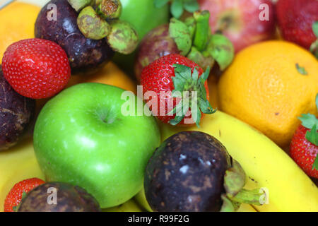 Frischen tropischen Früchten Stockfoto