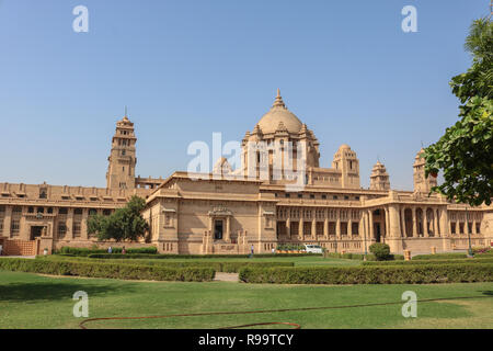 Umaid Bhawan Palace, Jodhpur, Rajasthan gelegen, ist einer der größten privaten Residenzen der Welt. Ein Teil des Palastes wird von Taj Hotels verwaltet. Stockfoto