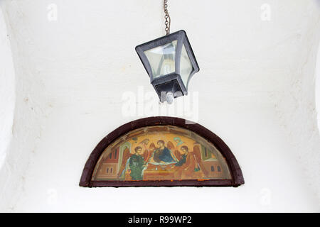 SKIATHOS, Griechenland - 18 August, 2017. Malerei im Glockenturm der Kirche, der Stadt Skiathos, Griechenland, 18. August 2017. Stockfoto