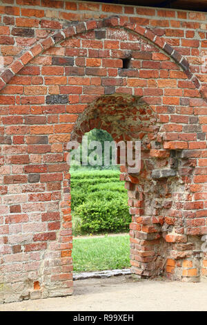 Durchgang im ehemaligen Kloster Doberan, Deutschland Stockfoto