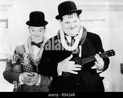 Original Film Titel: SÖHNE DER WÜSTE. Englischer Titel: SÖHNE DER WÜSTE. Jahr: 1933. Regisseur: William A. SEITER. Stars: Oliver Hardy, Stan Laurel. Credit: HAL ROACH/MGM/Album Stockfoto