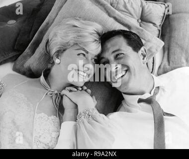 Original Film Titel: Pillow Talk. Englischer Titel: Pillow Talk. Jahr: 1959. Regie: Michael Gordon. Stars: Rock Hudson und DORIS DAY. Quelle: UNIVERSAL PICTURES/Album Stockfoto