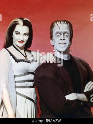 Original Film Titel: The Munsters. Englischer Titel: The Munsters. Jahr: 1964. Stars: YVONNE DE CARLO; FRED GWYNNE. Quelle: CBS/MCA/Universal/Album Stockfoto