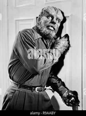 Original Film Titel: Abbott und Costello TREFFEN FRANKENSTEIN. Englischer Titel: Abbott und Costello TREFFEN FRANKENSTEIN. Jahr: 1948. Regisseur: Charles Barton. Stars: LON CHANEY JR.. Quelle: UNIVERSAL INTERNATIONAL/Album Stockfoto