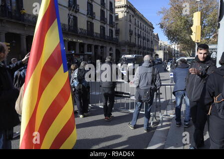 Barcelona, Spanien. 21 Dez, 2018. Einen allgemeinen Blick auf Barcelona Straße während Minister Vorstandssitzung Tag in Barcelona, Spanien, am Freitag, den 21. Dezember 2018 Quelle: CORDON PRESSE/Alamy leben Nachrichten Stockfoto