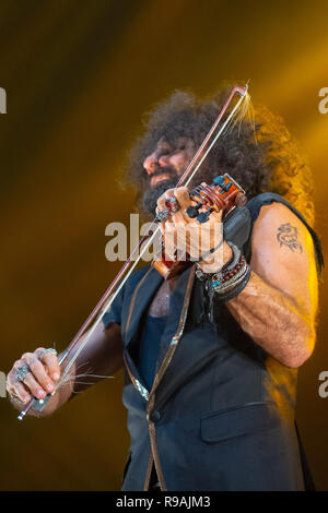 Padua, Italien. 20 Dez, 2018. Musik Konzert: Ara Malikian während die unglaubliche Welt Tour in Padua 20 Dezember 2019 Credit: Unabhängige Fotoagentur/Alamy leben Nachrichten Stockfoto