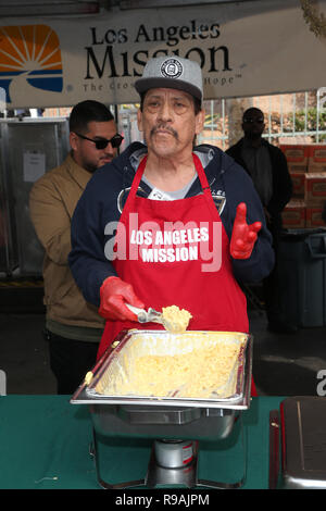 Los Angeles, Kalifornien, USA. 21 Dez, 2018. Danny Trejo auf der Los Angeles Mission Christmas Event am Los Angeles Mission in Los Angeles, Kalifornien am 21. Dezember 2018. Credit: Faye Sadou/Medien Punch/Alamy leben Nachrichten Stockfoto